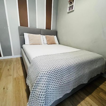 Iren Smart Apartment Лвив Екстериор снимка