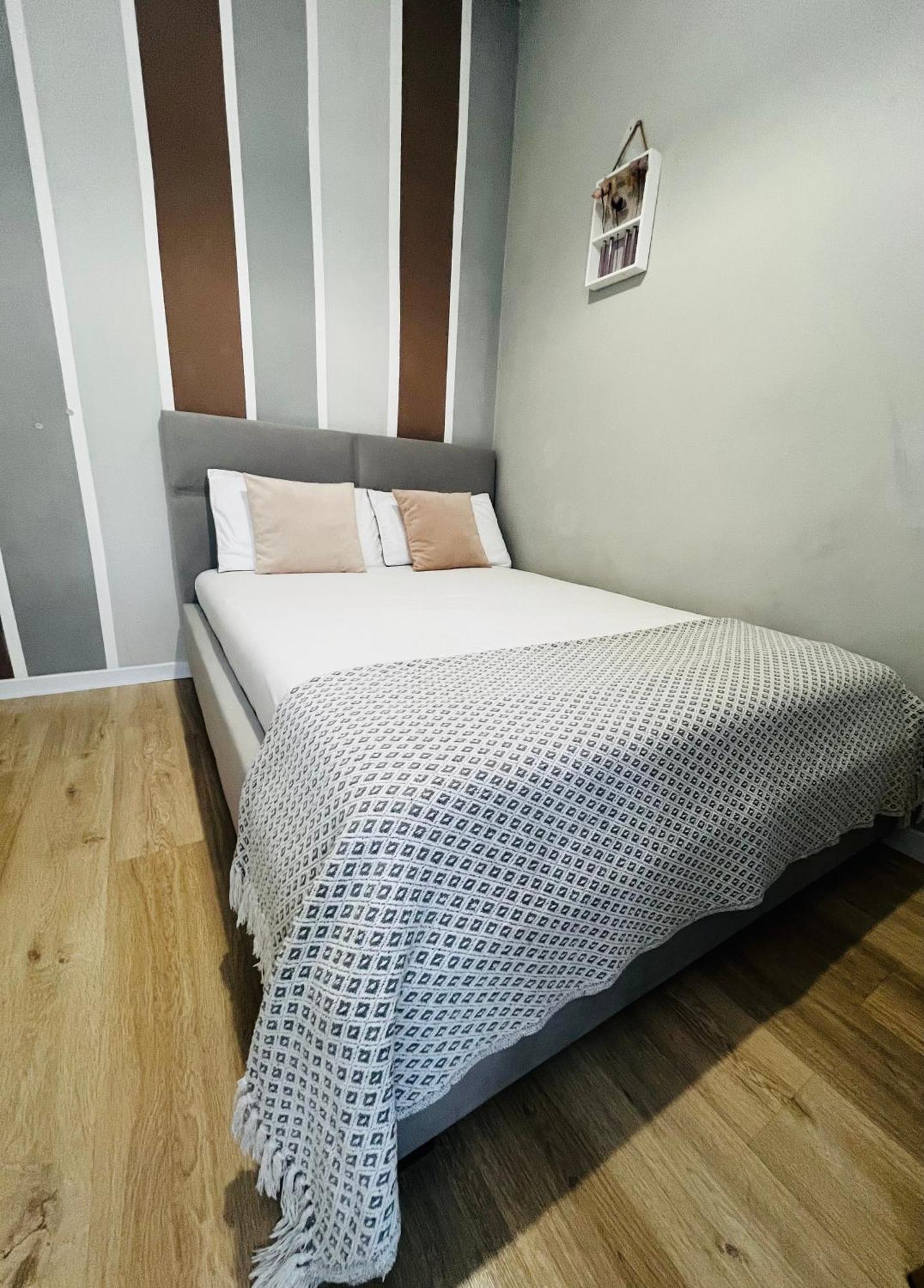 Iren Smart Apartment Лвив Екстериор снимка